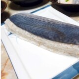 市販のしめ鯖で簡単！鯖のバッテラ寿司です。